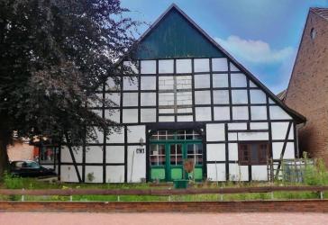 Historisches Fachwerkhaus mit großem Garten in Diepenau