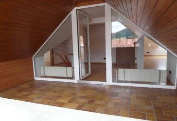 Gemütliche sehr großzügige helle Wohnung mit Blick auf den Klüt, Einbauküche, Carport und Loggia!