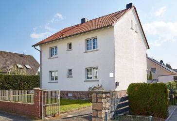 Attraktives Einfamilienhaus mit großzügigem Grundstück und Entwicklungspotenzial