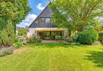 Ihr neues Zuhause in Bestlage: 144 m² Wfl., 830 m² Grdstk. mit Garten, Garage & Raum für Ihre Ideen!