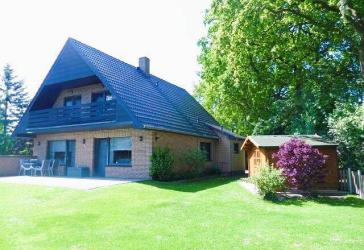 Keine Käuferprovision!! Einfamilienhaus mit großem Garten in Westoverledingen-Flachsmeer