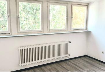 Helle Dachgeschosswohnung in Neuss City
