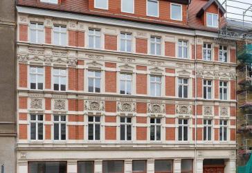 Bestandsvermietete 2-Zimmer-Altbauwohnung im denkmalgeschützten Gründerzeithaus