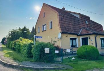 Familienfreundliches Zuhause: Gepflegt, ruhig gelegen und vielseitig nutzbar !