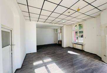 Gewerbeeinheit mit großer Außenterrasse nahe Volkspark Wulheide!