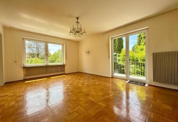 Großzügige, lichtdurchflutete 6-Zimmer-Wohnung mit Balkon