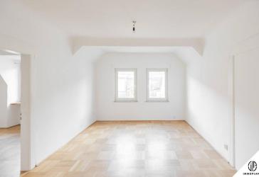 * 3 Zimmer Altbaucharme mit 100m² Rohdachboden als Ausbaureserve in Top-Lage! PROVISIONSFREI! *