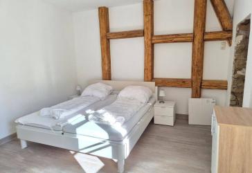 kleine möblierte 2-Raum Wohnung mit EBK direkt in der Innenstadt