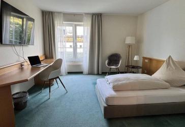 Nice Living Business-Zimmer mit eigenem Bad, Terrasse, Parkplatz & Serviceoptionen nahe Köln