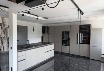 Kernsanierte 4 Zimmer Wohnung / Singen / Exklusive Ausstattung