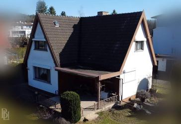 Preisreduzierung - Sonniges Grundstück 864m² mit kleinem Haus in Neu Fahrland & Option zum Neubau