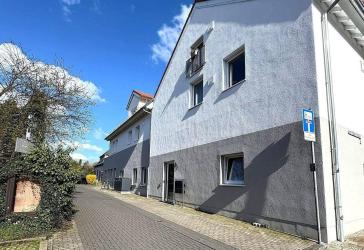 neuwertige 3 Zimmer Wohnung in Rynern!