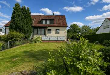 Endlich ein eigenes Haus - gepflegte Doppelhaushälfte in Oberasbach