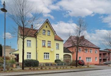 Charmantes Mehrfamilienhaus mit Entwicklungspotenzial in zentraler Lage