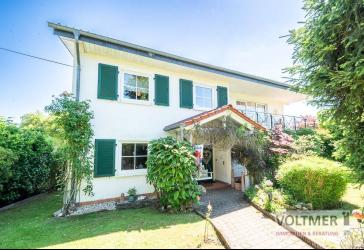 BESONDERHEIT - freistehendes Einfamilienhaus mit Doppelgarage und schönem Garten in Schiffweiler!