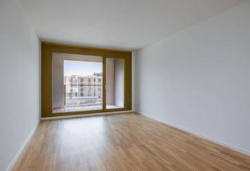 Noch dieses Jahr einziehen! Durchdachte 2-Zimmer-Wohnung mit Loggia zum Innenhof
