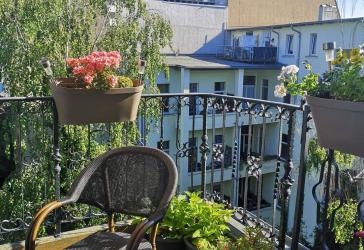 Über den Dächern von Dessau-Nord – renovierte Dachgeschosswohnung mit riesigem Balkon