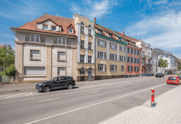 Großzügige Dachgeschosswohnung mit viel Potenzial - ideal für Familien oder Kapitalanleger