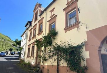 Zwei Wohnhäuser in Zeltigen an der Mosel (hochwasserfrei) mit 233 qm Wohnfläche