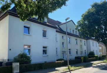 * Frei ab 01.10.2026 ! * Sonnige & geräumige 3,5 Raum- Wohnung mit Garten ! * Provisionsfrei ! *