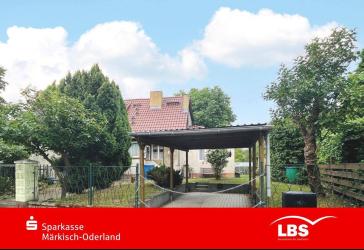 Zentral gelegen und nahe S-Bahn