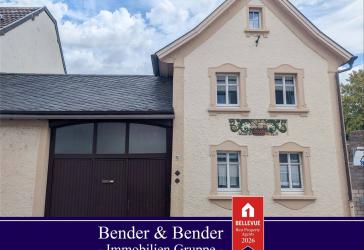 Denkmalgeschütztes Haus mit vier vermieteten Apartments und schönem Innenhof in Bonn-Graurheindorf