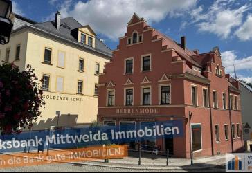 Denkmalschutzobjekt mit großzügigen Räumen in zentraler Lage - direkt am Markt!
