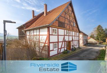Brünnighausen | Stilvolles, renoviertes Wohnhaus in ruhiger Lage mit tollem Ausblick!
