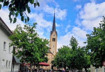 Gepflegte 1 Zimmer Wohnung mit Balkon und TG-Stellplatz