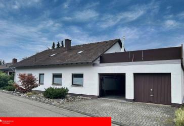 Gepflegtes Zweifamilienhaus in ruhiger Lage in Tuttlingen (Möhringer Vorstadt)