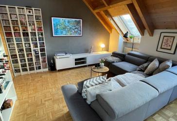 NACHMIETER GESUCHT – STILVOLLE GALERIEWOHNUNG IN REGENSBURG