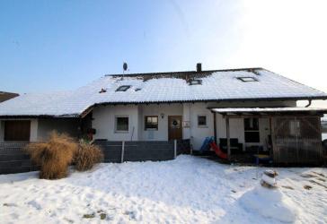 Top Kapitalanlage! MFH mit 3 WE in ruhiger Siedlungslage - voll vermietet, hohe Rendite
