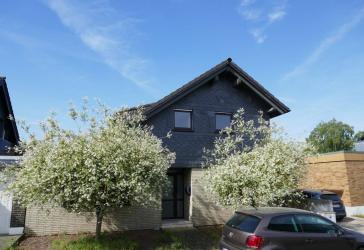 Charmante 5-Zimmer Eigentumswohnung über zwei Etagen mit sonniger Loggia