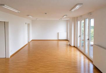 Büro mit TG-Stellplatz und Wohnoption in KA-Durlach