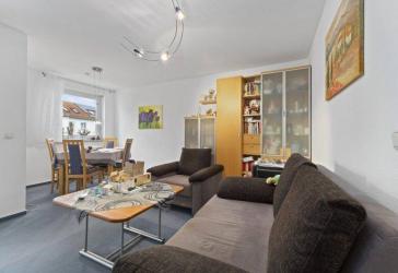 2-Zimmer-Eigentumswohnung mit Balkon und überdachtem Stellplatz