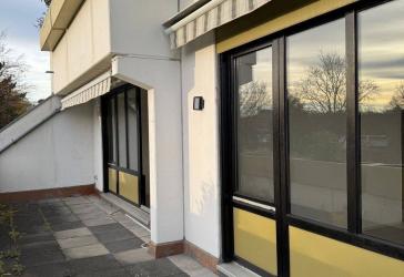 Exklusiv renovierte 3-Zimmer-Wohnung mit 10m Sonnenterrasse & Garage in Bonn