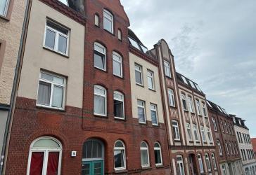 Großzügige Dachgeschosswohnung mit zwei Balkonen