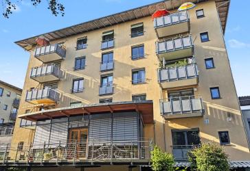Sonnige 2-Zimmer-Wohnung mit Balkon, Aufzug und Tiefgaragen-Stellplatz in Herzogenaurach