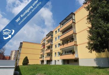 Großzügig Wohnen mit Blick ins Grüne 2-Zimmer-Wohnung mit EBK, Tageslichtbad und Balkon