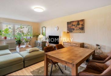 Komfortable Erdgeschosswohnung mit Loggia, EBK und Haus-Schwimmbad