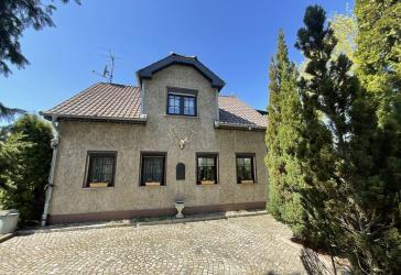 Charmantes Zweifamilienhaus mit Wohlfühlkarakter