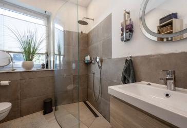 Hilden: Charmante 3-Zimmer-Wohnung mit Sonnenbalkon und Stellplatz in Bestlage ab sofort bezugsfrei!