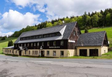 Bergpension in Altenberg mit großem Grundstück und Studie für 11 Apartments