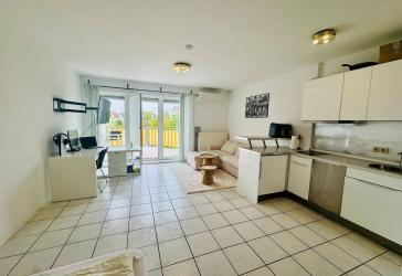 ***** SONNIGES 1-ZI-APP. MIT GR. SW-BALKON + CARPORT * ATTRAKTIVE GELEGENHEIT FÜR SINGLES, PENDLER ODER KAPITALANLEGER *