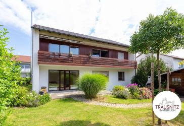 Attraktiv für Eigennutzer & Anleger: Gepflegtes Mehrfamilienhaus in ruhiger Wohnlage