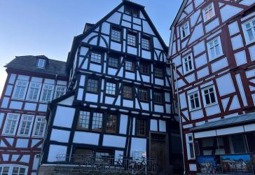 In der Marburger Oberstadt: Gemütliches 1 Zimmer-Apartment in einem denkmalgeschützten Altbau