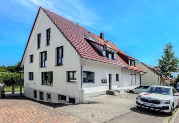 XXL Familienwohn(t)raum mit Einliegerwohnung in Feldrandlage von Waltershofen