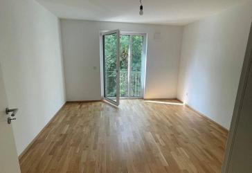 3-Zimmerwhg. mit Balkon, inkl. Einbauküche & Tiefgarage