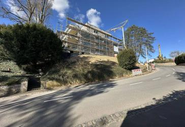 Wohnen mit Weitblick - modern, hochwertig und energieeffizient , barrierefreie 3 Zimmerwohnung .