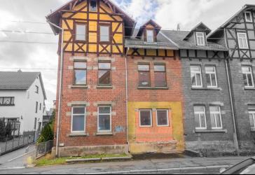 Familienfreundliches Dreifamilienhaus in ruhiger Lage von Saalfeld
